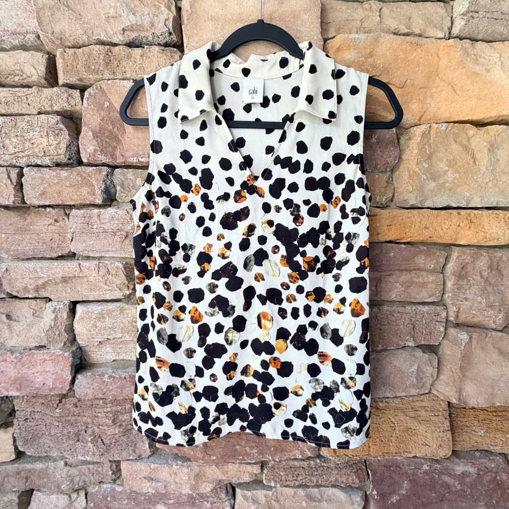 Cabi Womens XS Sleeveless Blouse Abstract Animal Print V-Neck Collared Top 3989